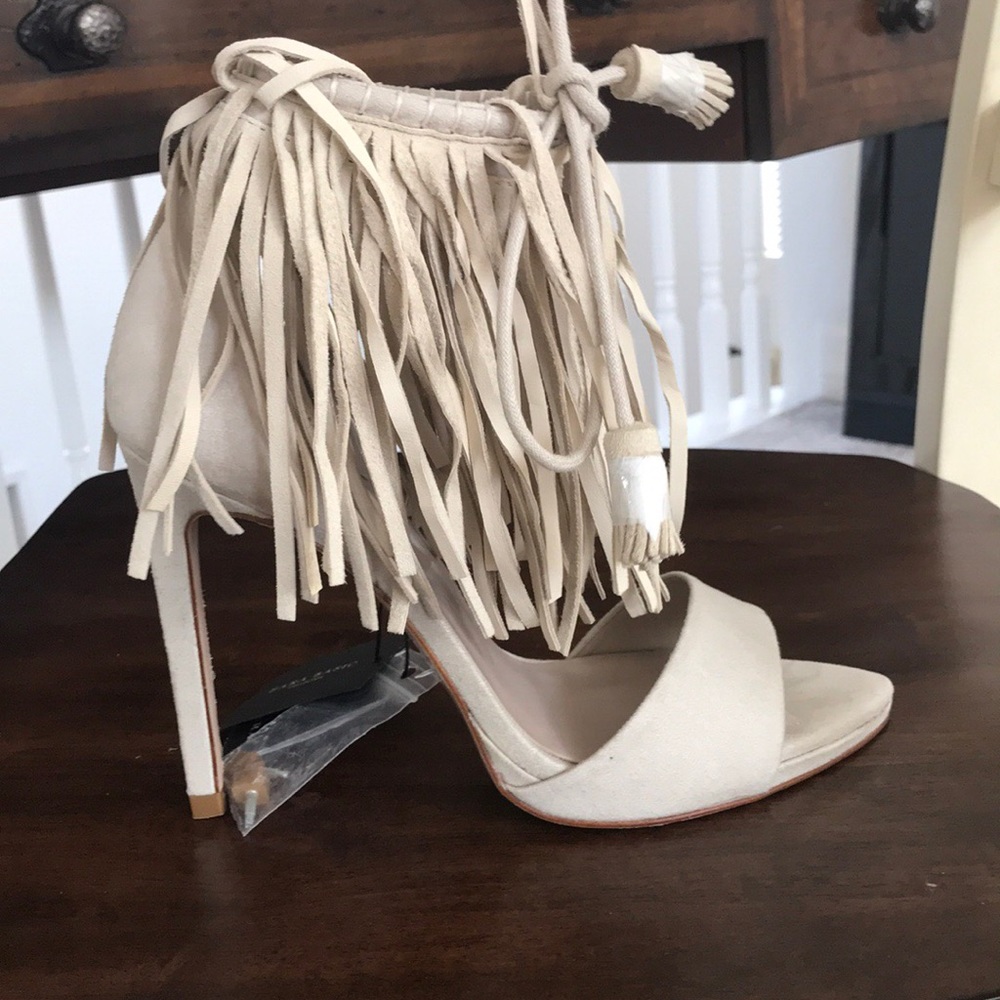 Fringe Cream heels